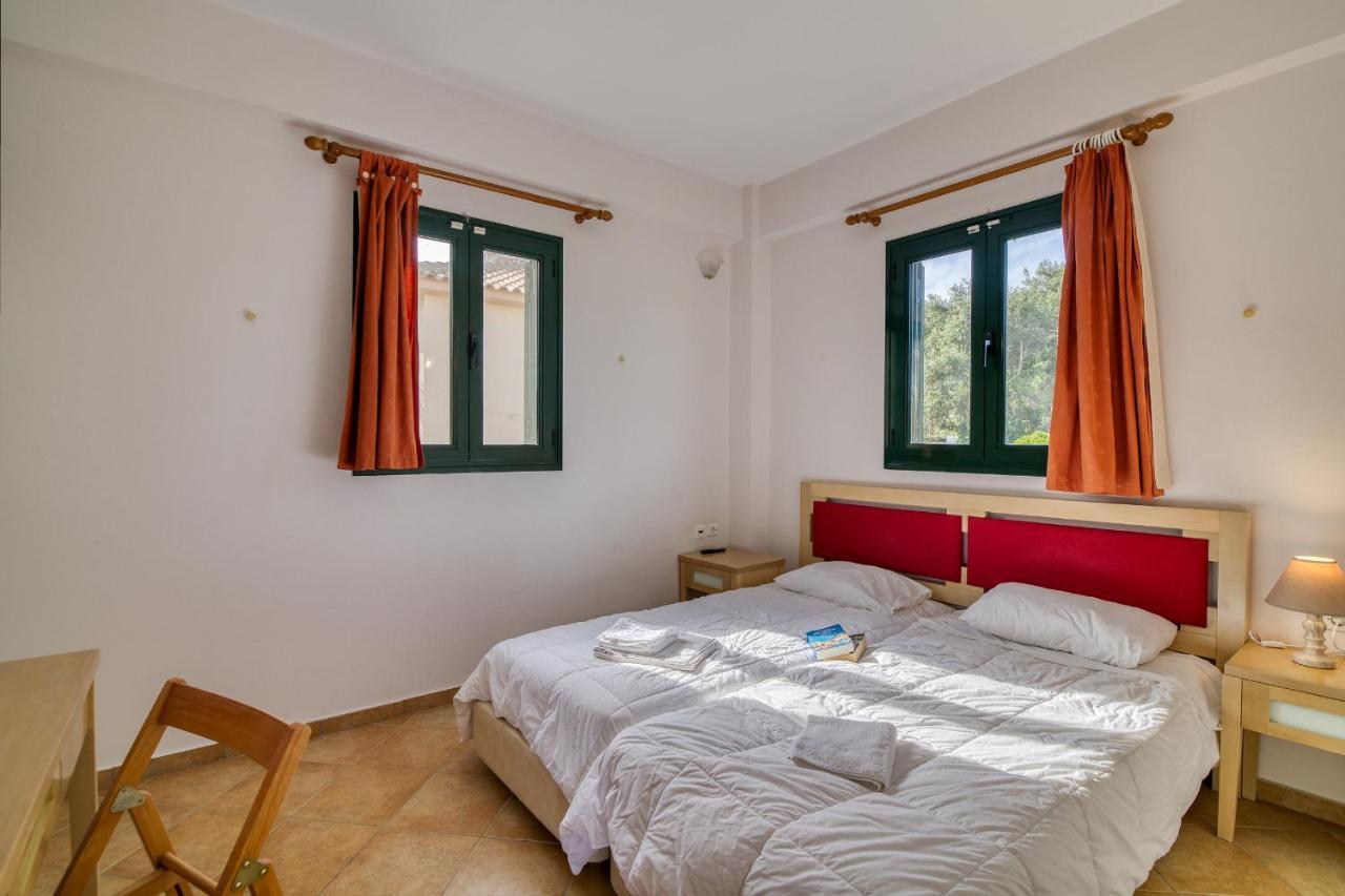 Analipsi Beach Front Villas - Happy Rentals Kastron  Bagian luar foto
