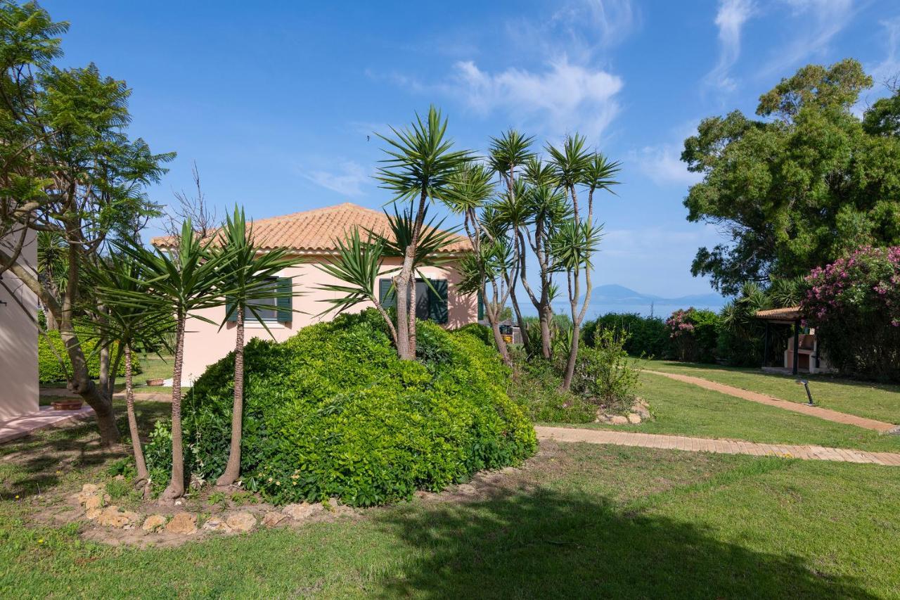 Analipsi Beach Front Villas - Happy Rentals Kastron  Bagian luar foto