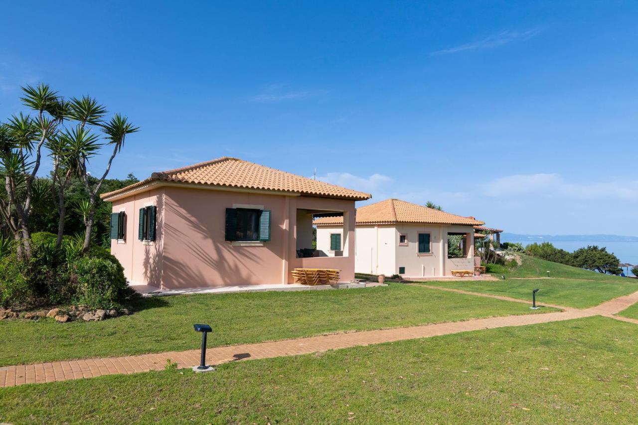 Analipsi Beach Front Villas - Happy Rentals Kastron  Bagian luar foto