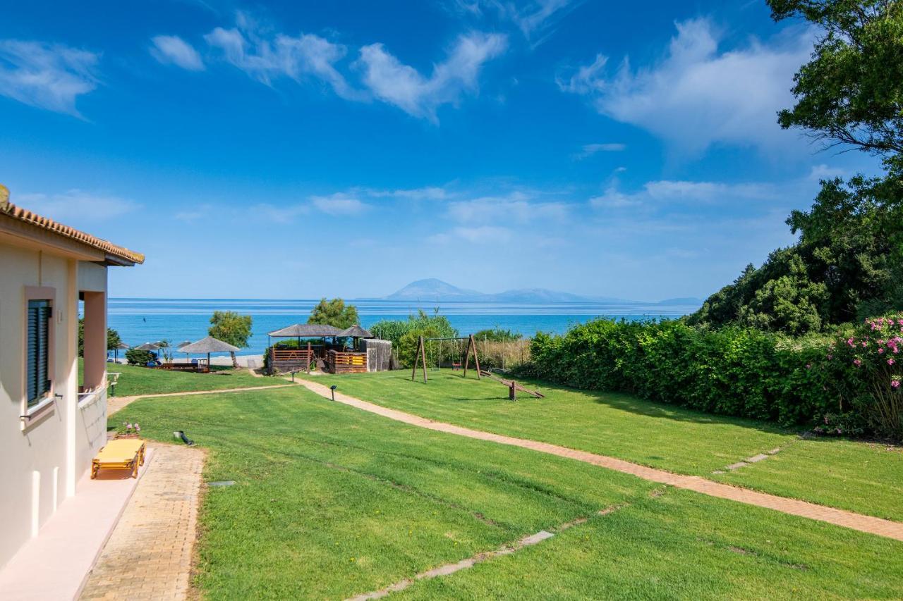 Analipsi Beach Front Villas - Happy Rentals Kastron  Bagian luar foto